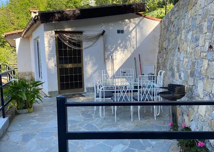 Feriehus La Casa Degli Ulivi Camporosso (Liguria)